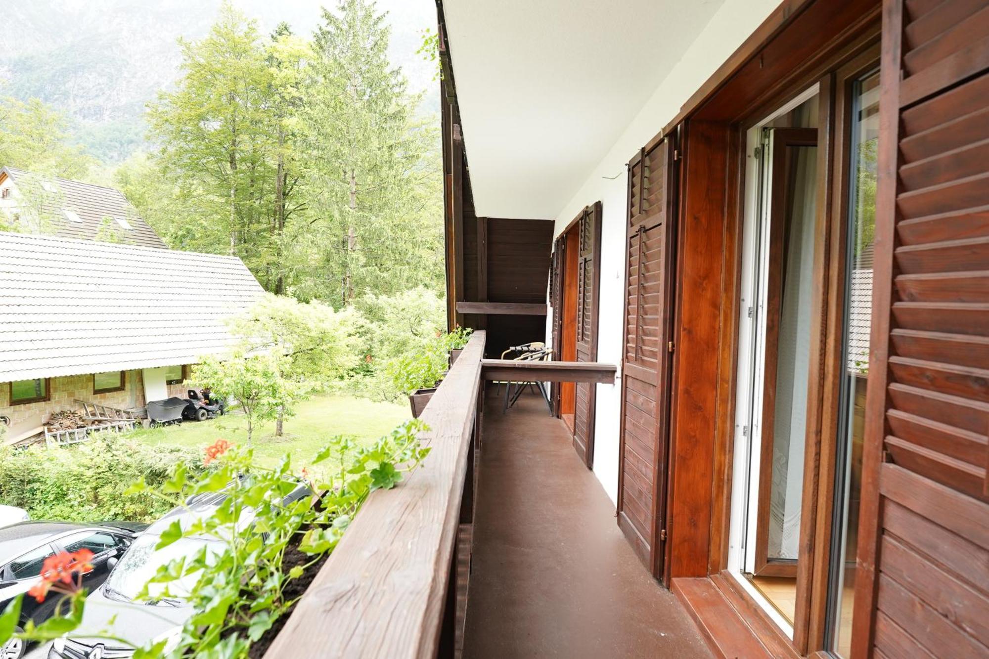 Sobe In Apartmaji Pri Ukcu Bohinj ภายนอก รูปภาพ